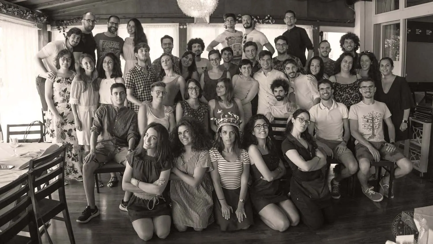 Foto di gruppo della Compagnia Ruzzante al completo